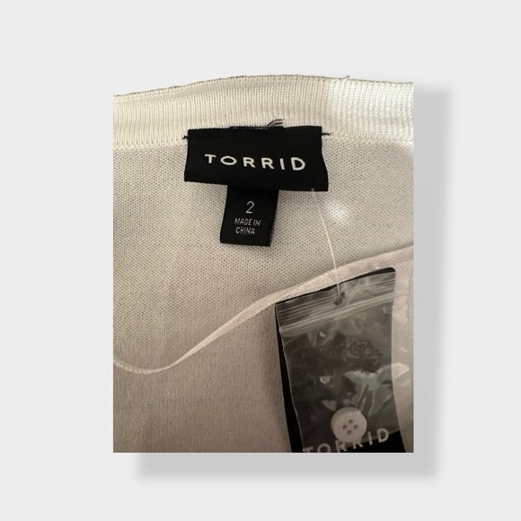 🆕 NWT torrid 2 *Host Pick * White V Neck Button Up Cardigan Long Short Sleeves - Picture 9 of 11